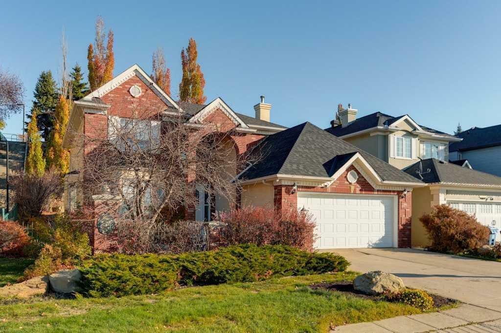 348 Sienna Park Drive SW  Calgary AB T3H 3L6 photo