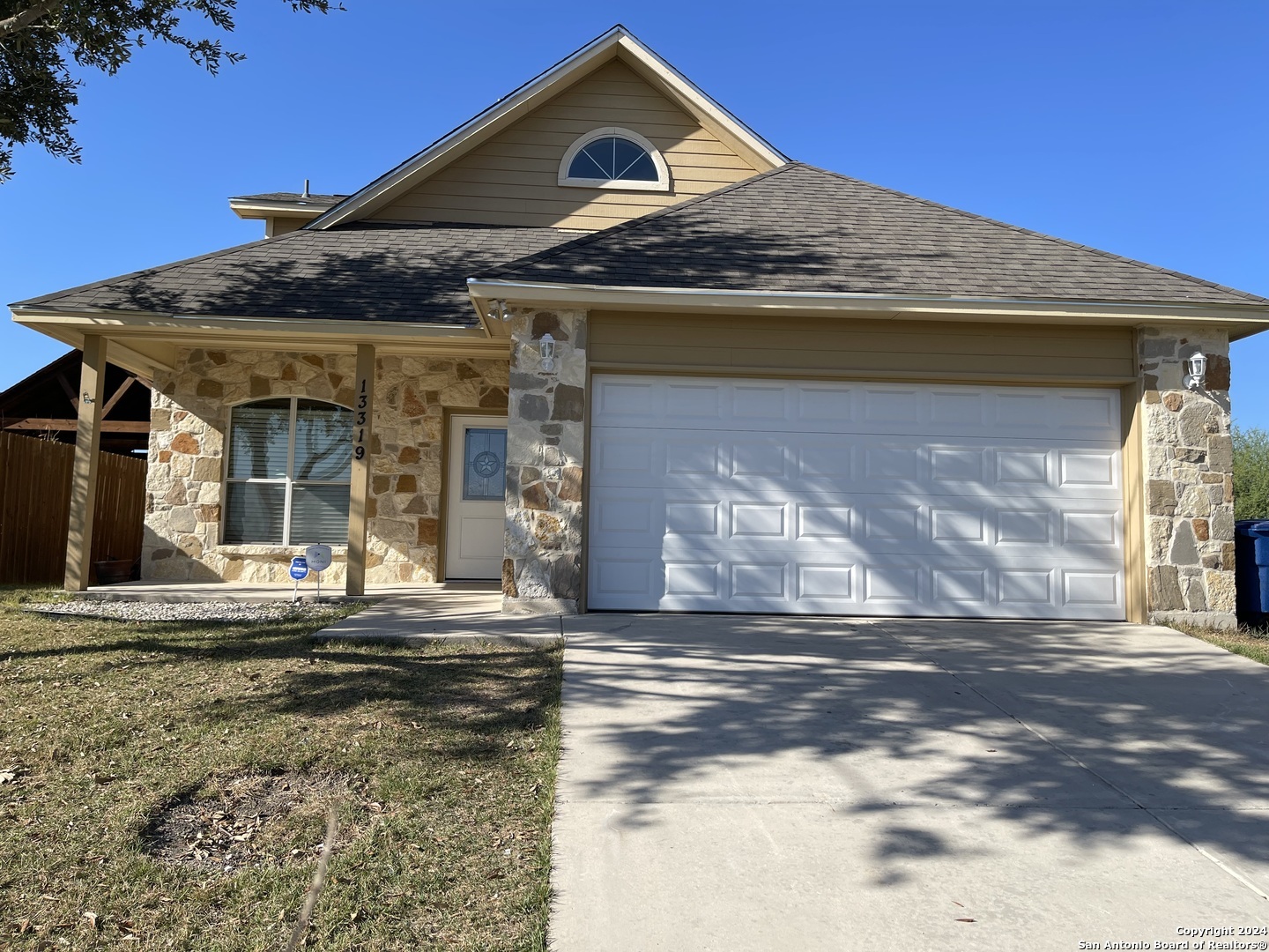 Property Photo:  13319 Loma Viento  TX 78233 