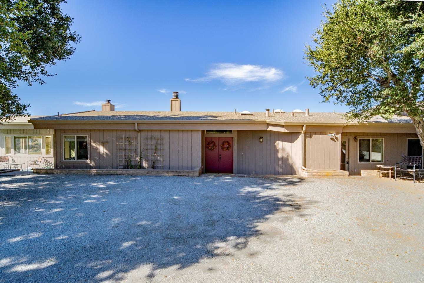 Property Photo:  399 San Benancio Road  CA 93908 