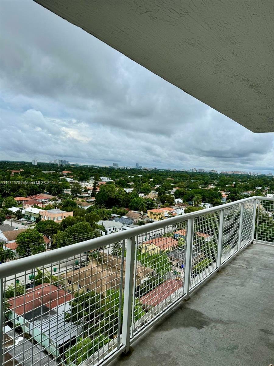 Property Photo:  900 SW 8th St 1203  FL 33130 