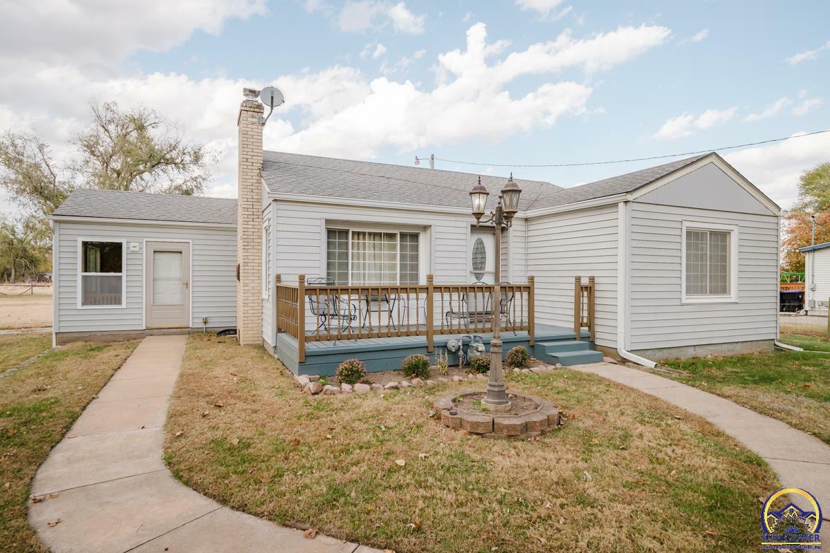 Property Photo:  516 NE Independence Ave  KS 66608 