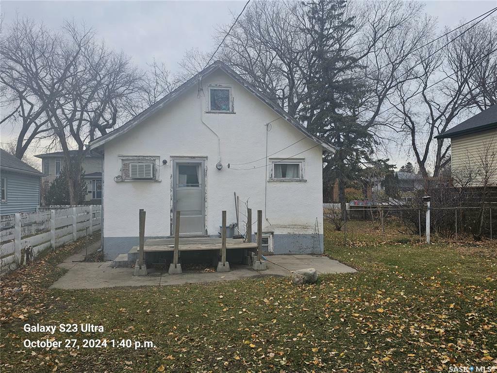 Property Photo:  1022 K Avenue S  SK S7L 0T6 