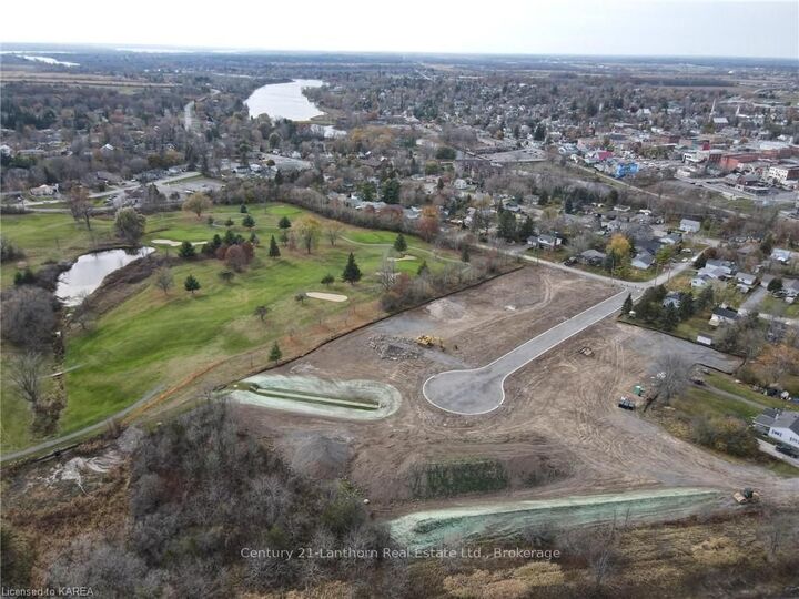 Photo de la propriété:  52 Parks St  ON K7R 0G1 