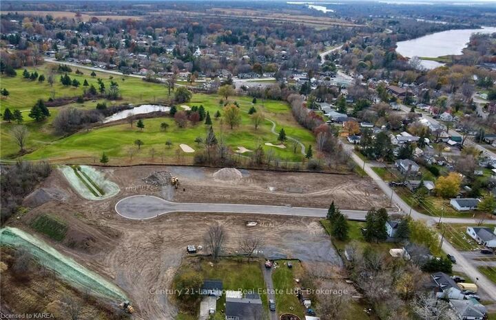 Property Photo:  40 Parks St  ON K7R 0G1 