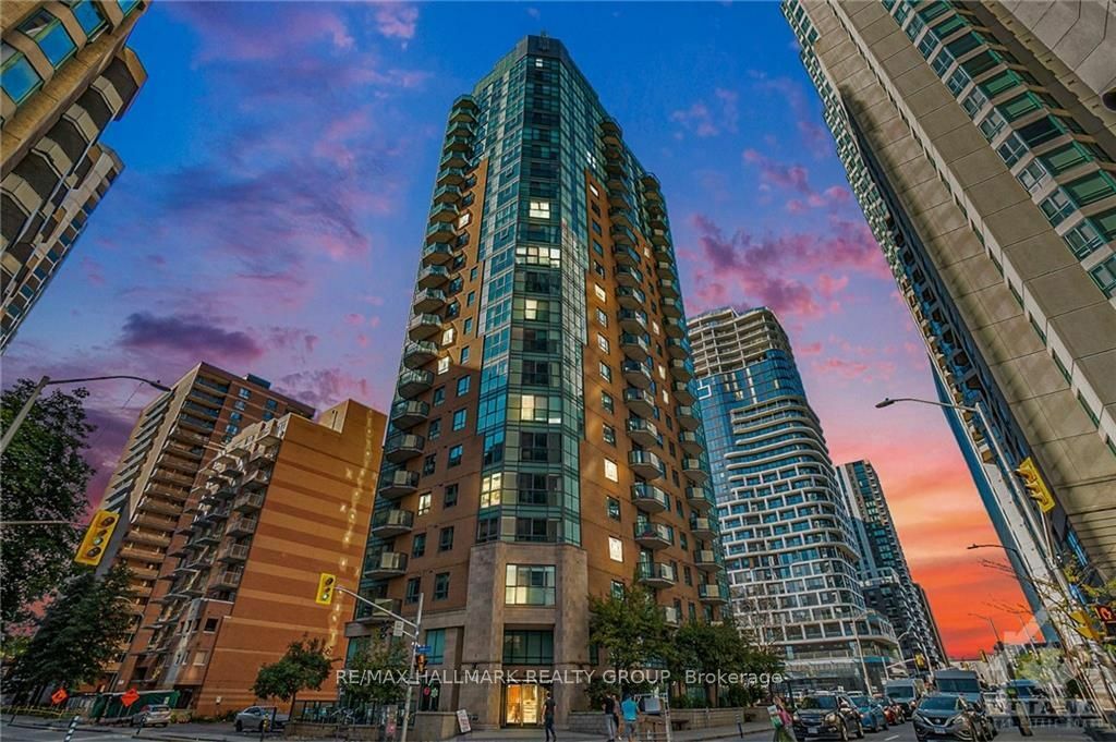 Photo de la propriété:  445 Laurier Ave W 1601  ON K1R 0A2 