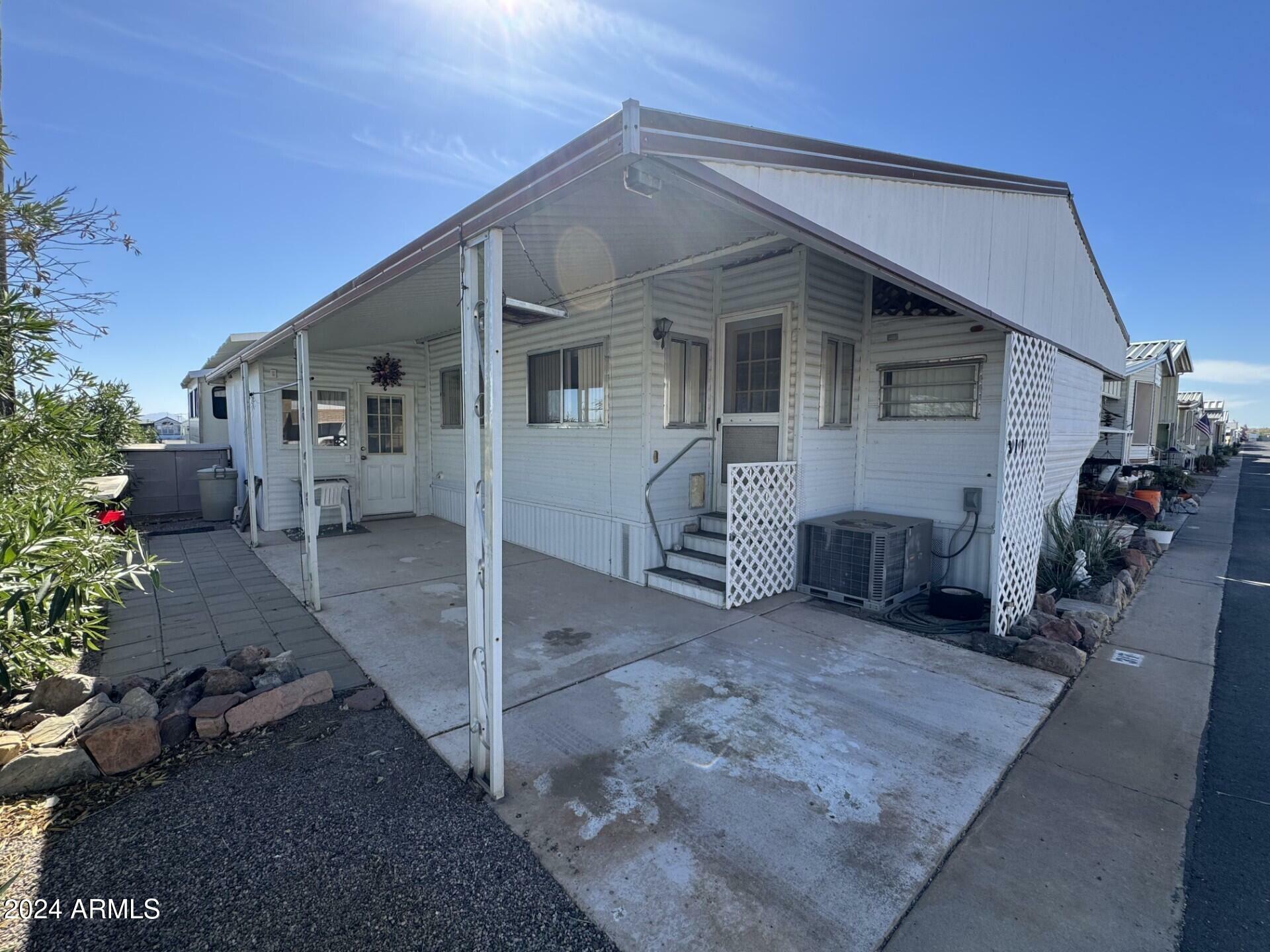 Property Photo:  317 E Mesquite Drive  AZ 85132 