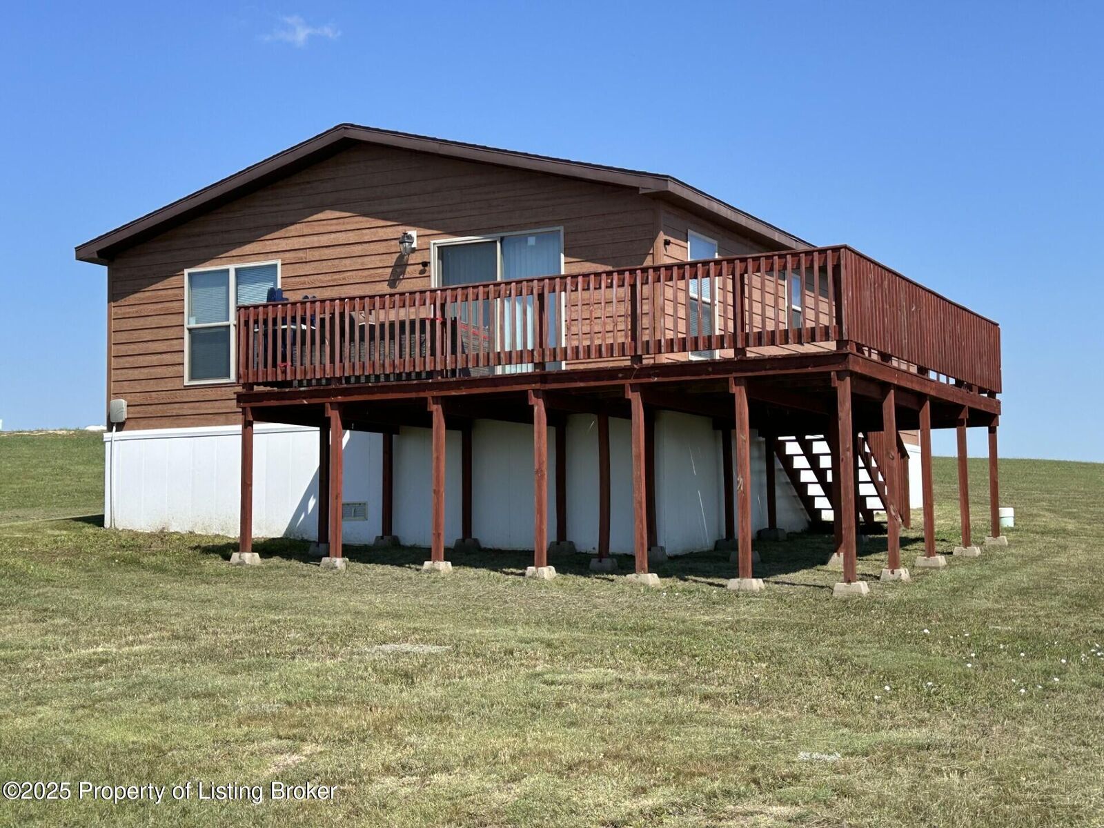 Property Photo:  5475 Relaxation Avenue  ND 58631 