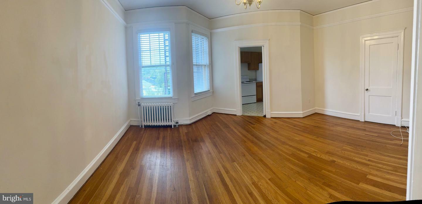 Property Photo:  702 Prince Edward St 4  VA 22401 