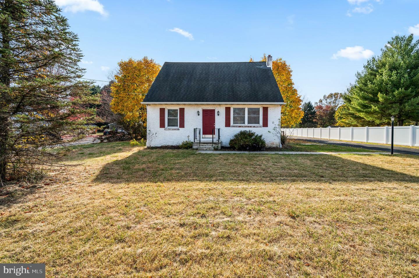 Property Photo:  92 Ridge Road  PA 19460 