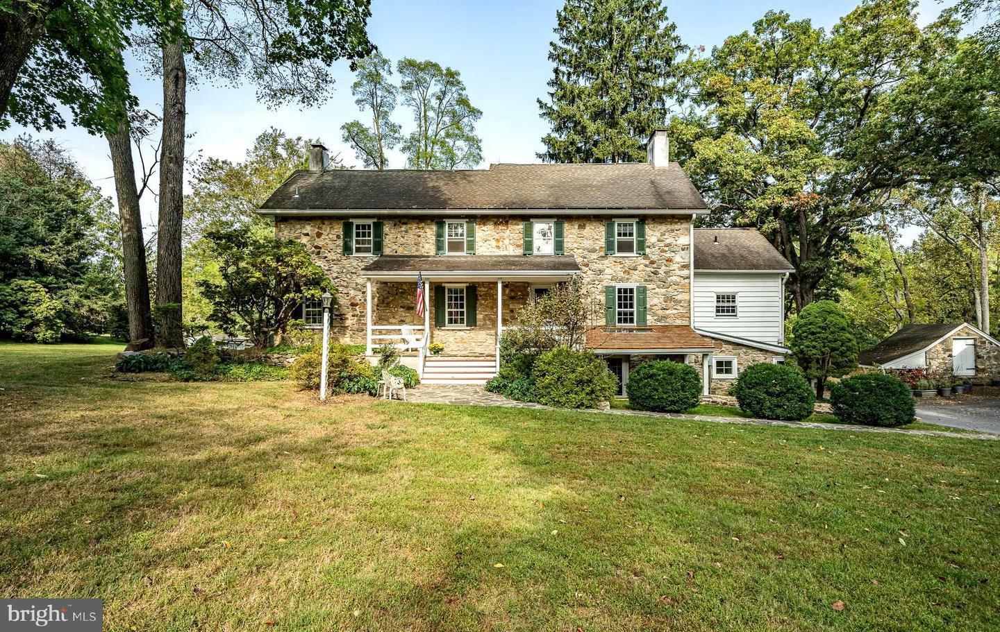 Property Photo:  1121 Seven Oaks Road  PA 19425 