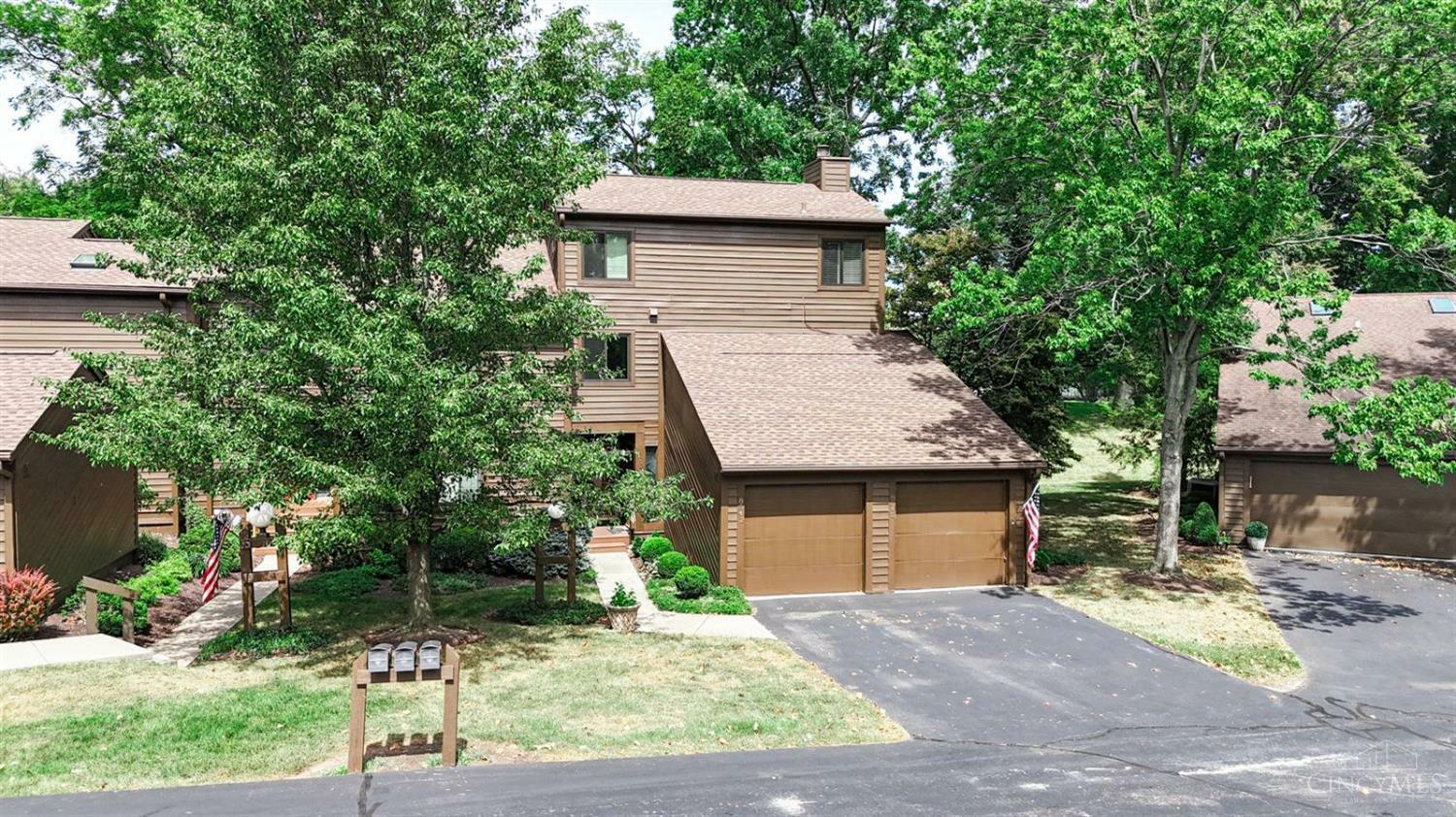 Property Photo:  8542 Wyoming Club Drive  OH 45215 