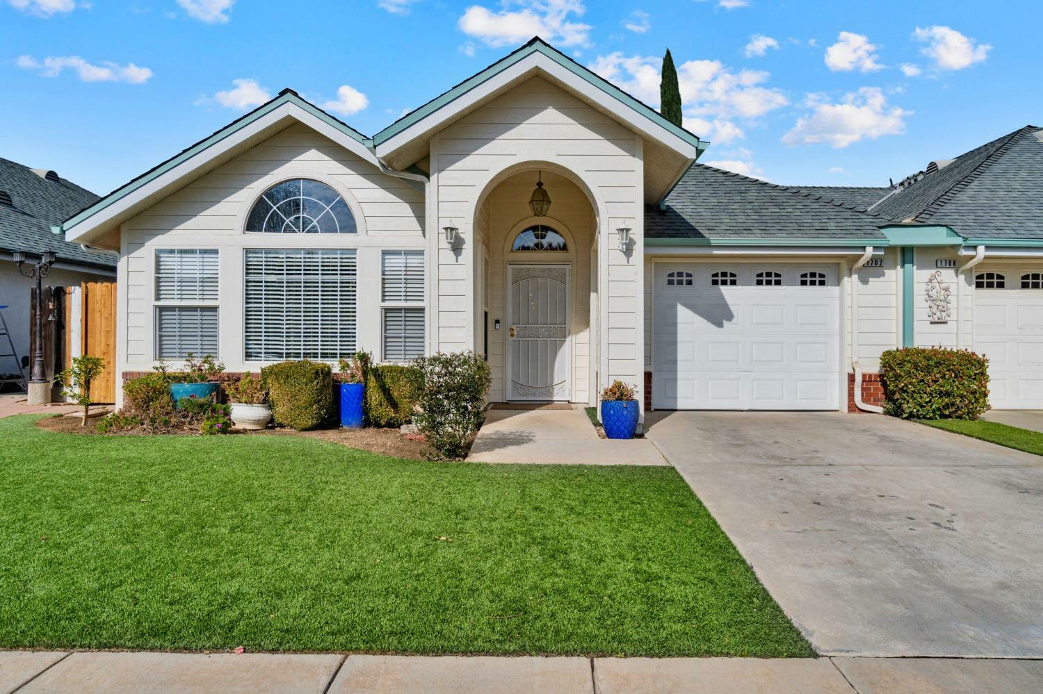 Property Photo:  1702 E Morningstar Lane  CA 93720 