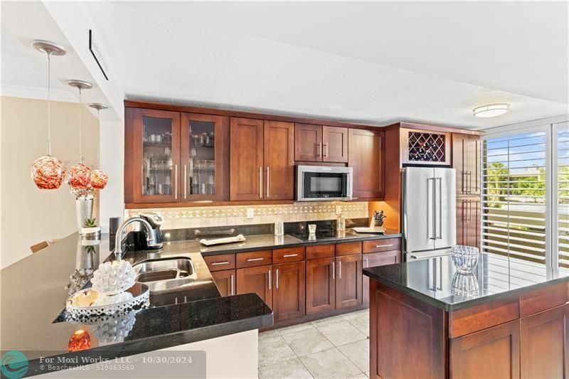 Property Photo:  1100 SE 5th Ct 57  FL 33060 