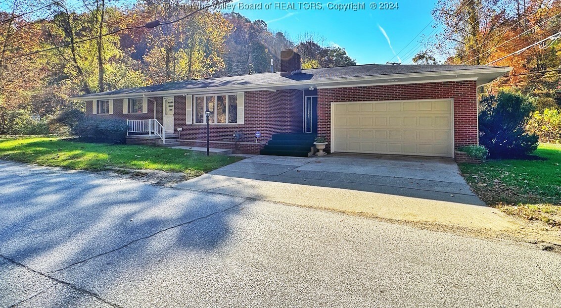 Property Photo: 1526 Trace Fork Road WV 25309