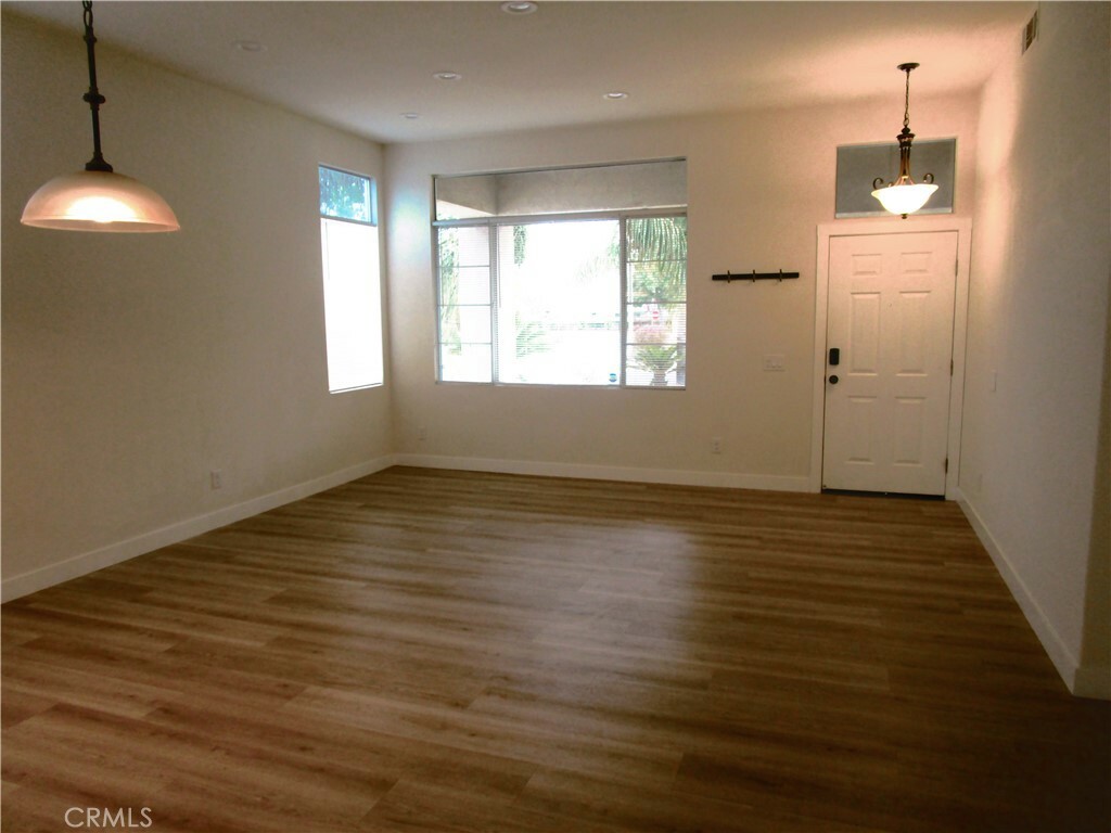 Property Photo:  32090 Calle Marquis  CA 92592 