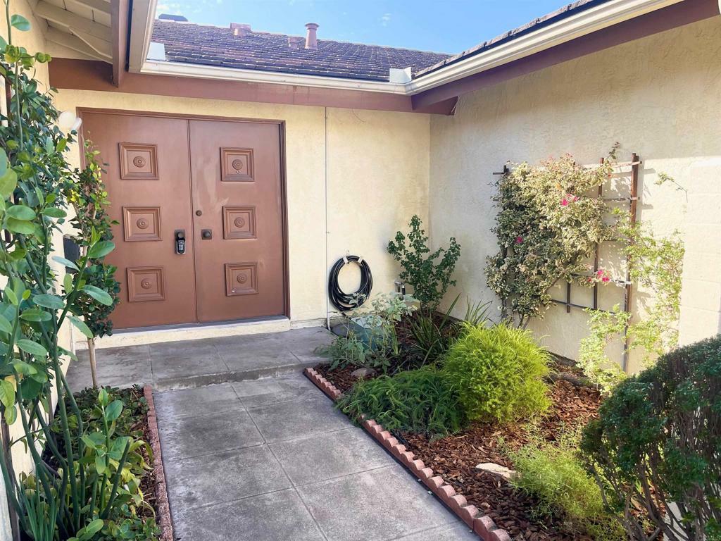 Property Photo:  6450 Lance Way  CA 92120 