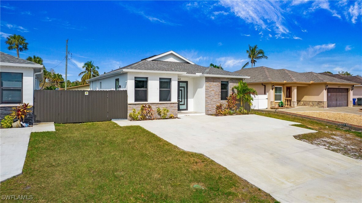 Property Photo:  11563 Saunders Avenue  FL 34135 