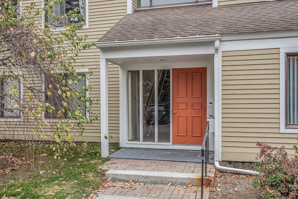 Property Photo:  21 Concord Greene 5  MA 01742 