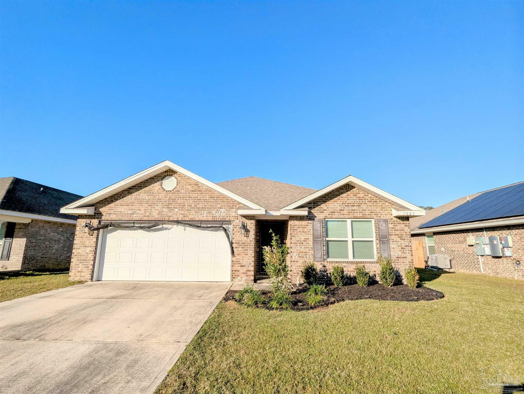 Property Photo:  7823 Lakeside Oaks Dr  FL 32526 