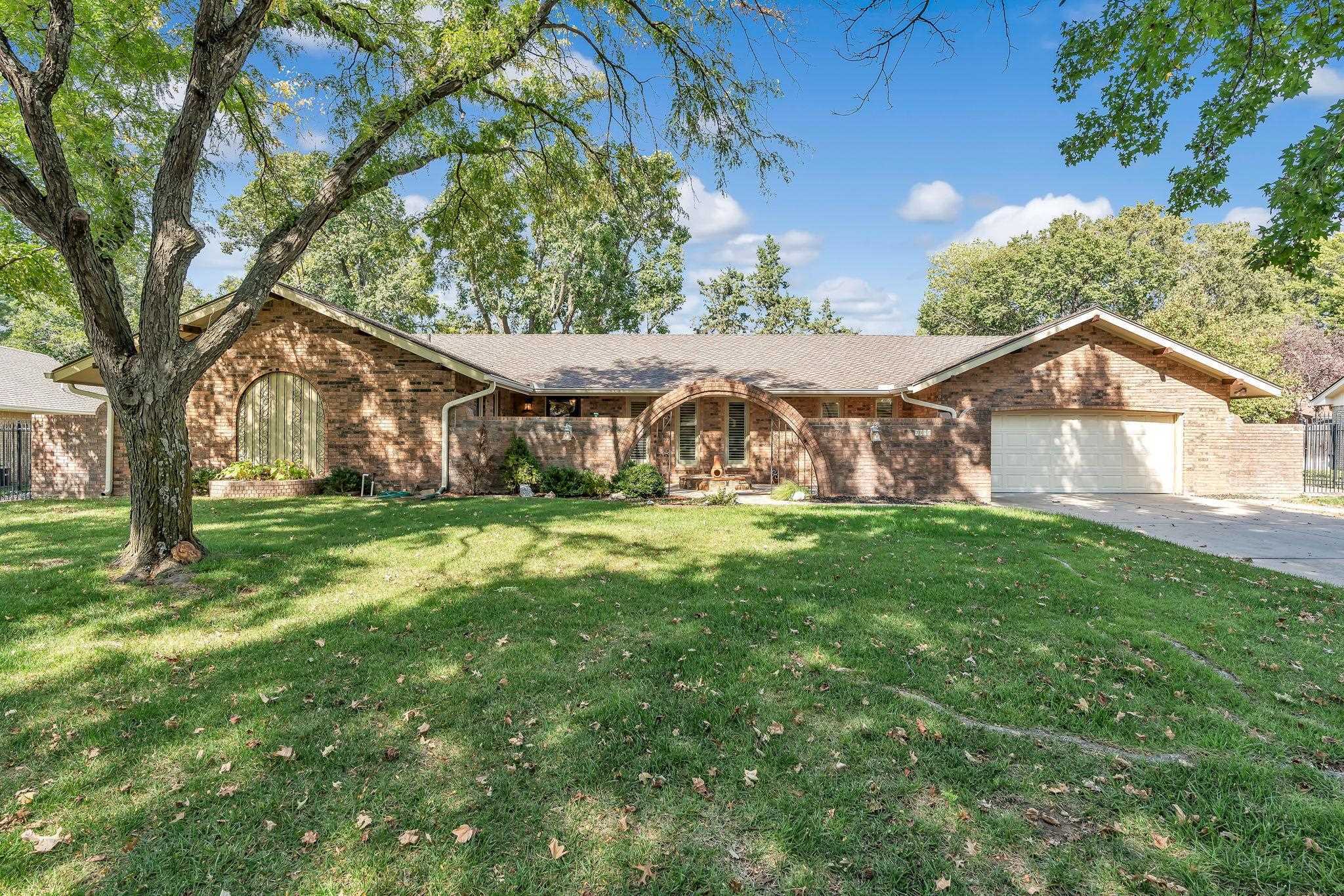 Property Photo:  7822 E Killarney Pl  KS 67206 