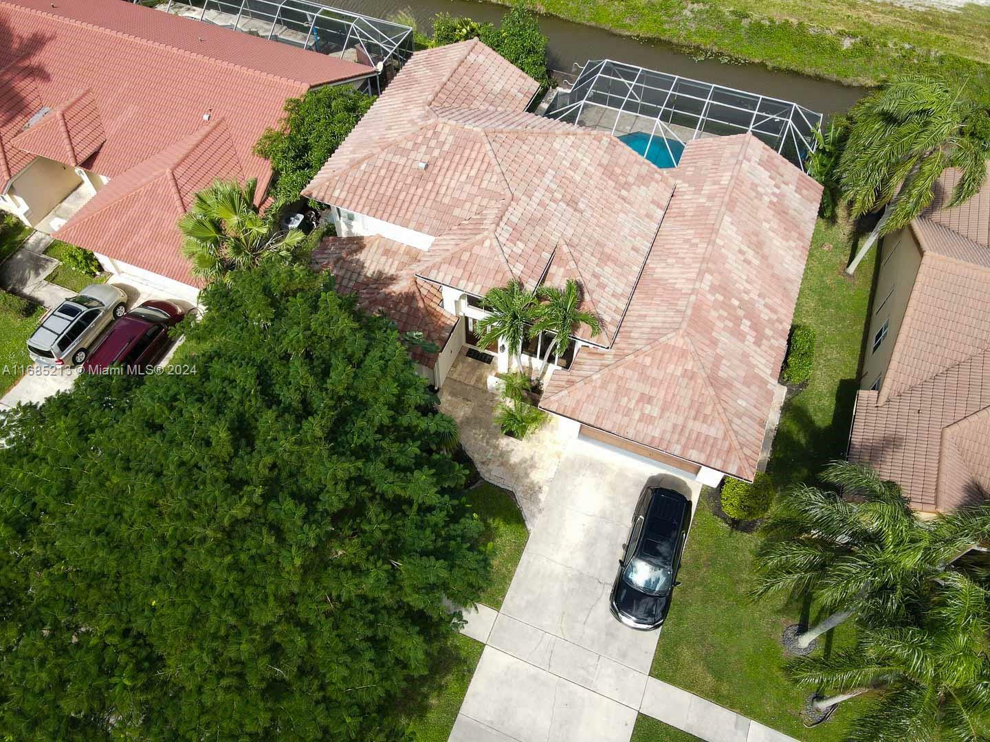 Property Photo:  9669 N Carousel Cir N  FL 33434 