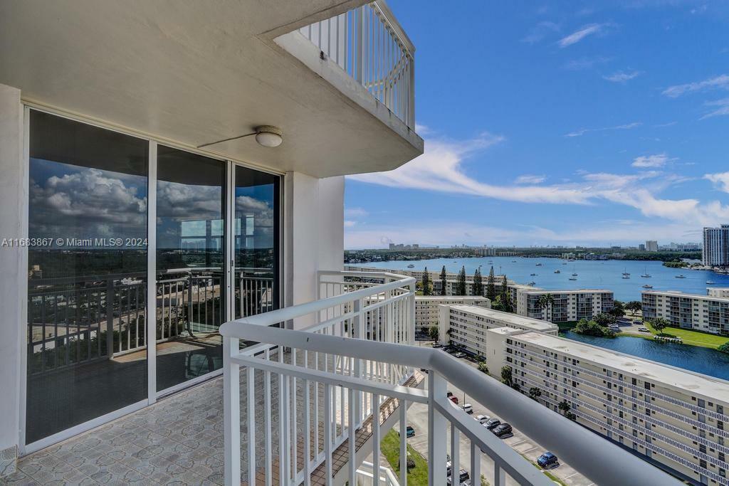 Property Photo:  18011 Biscayne Blvd 1705  FL 33160 