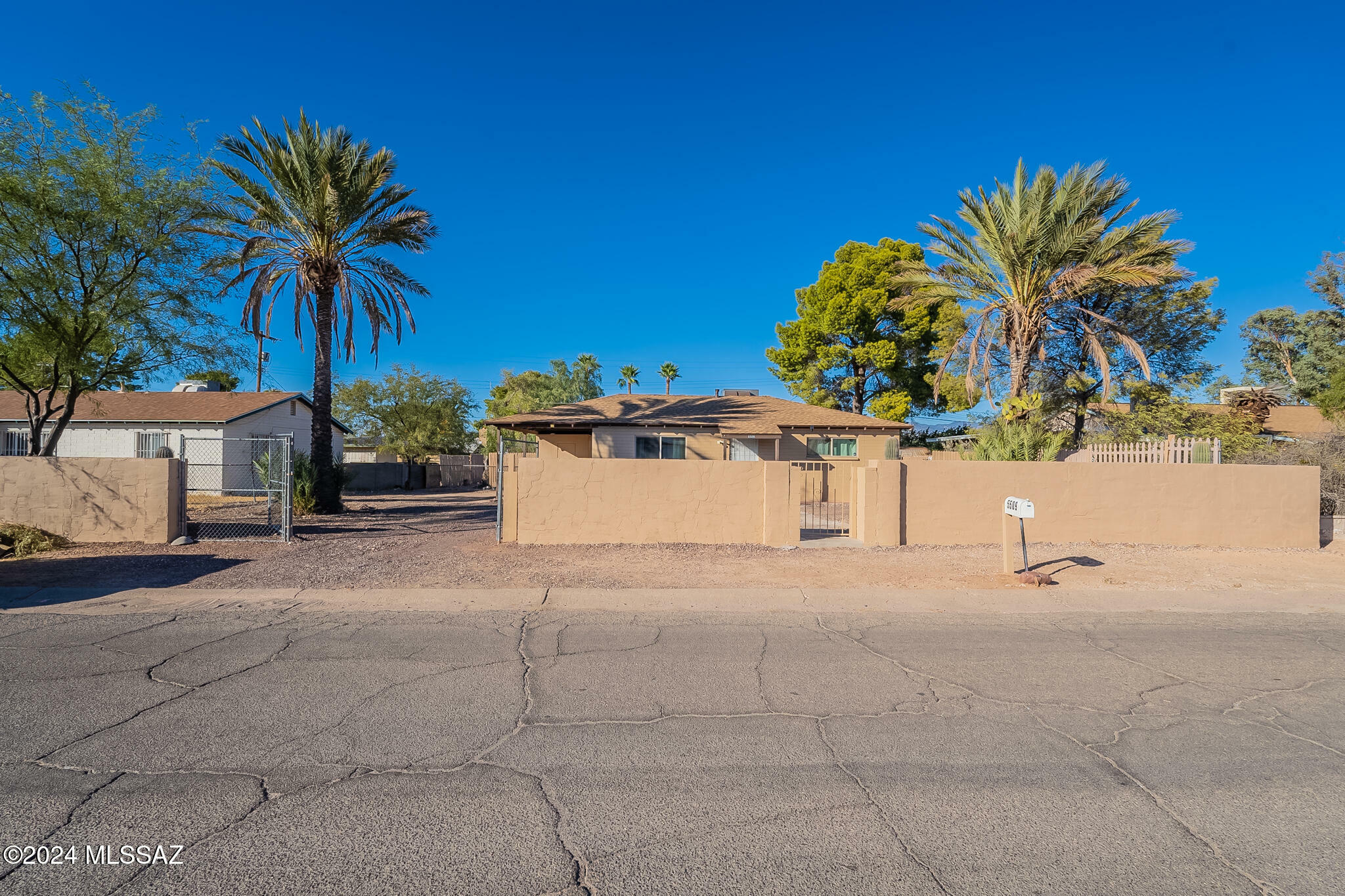 Property Photo:  5509 E 25th Street  AZ 85711 