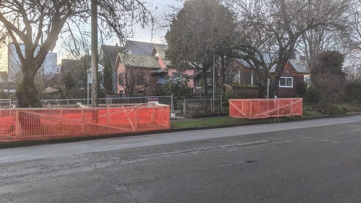 739 Vernon Drive — photo 1