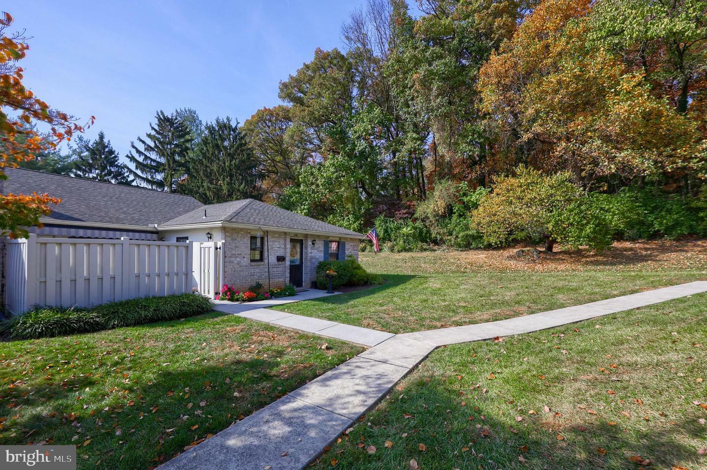 Property Photo:  348 Valleybrook Drive  PA 17601 