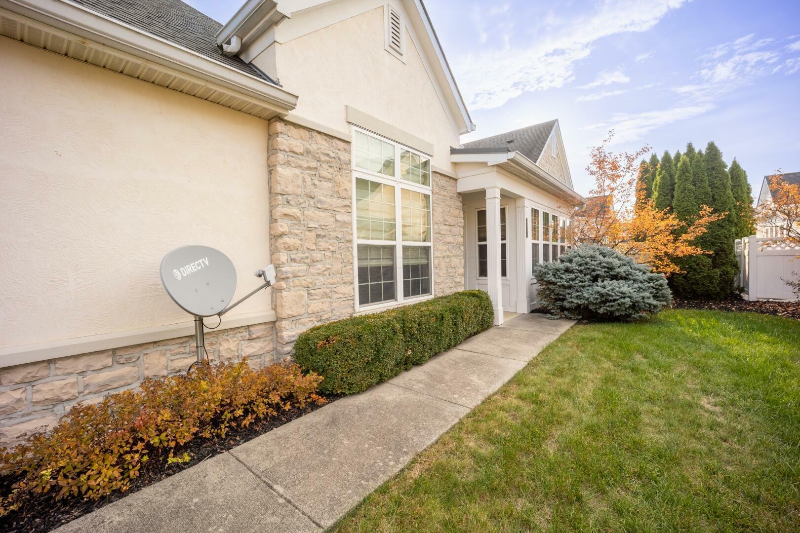 Property Photo:  2706 Scioto Station Drive  OH 43204 