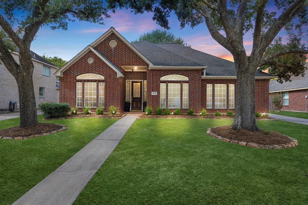 Property Photo: 2822 Norwood Hills Drive TX 77450