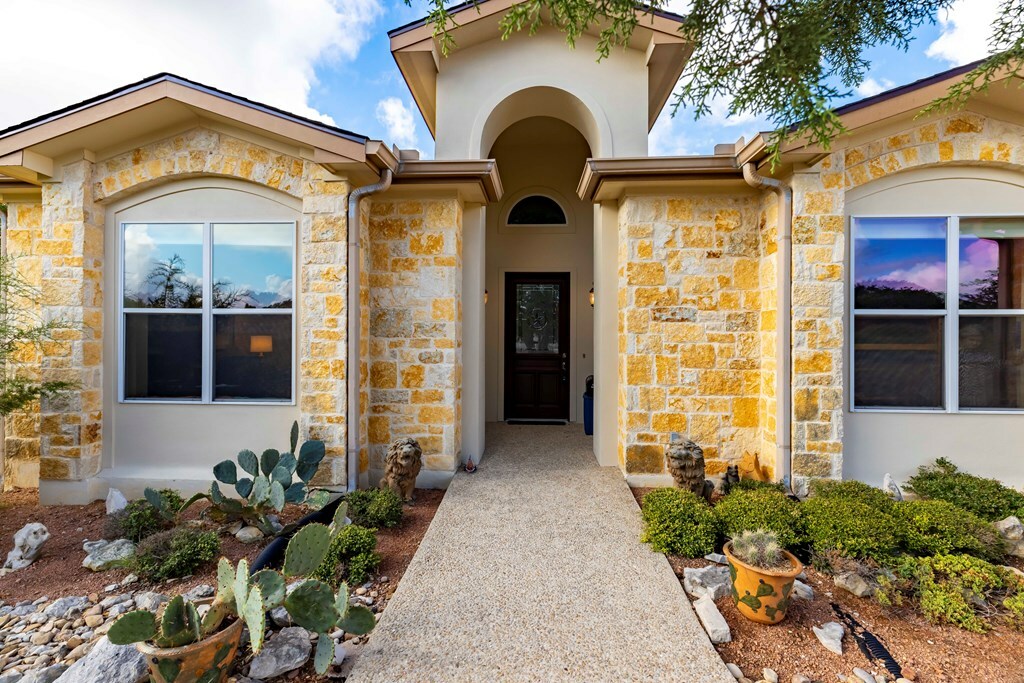 Property Photo:  1895 Summit Top Dr  TX 78028 