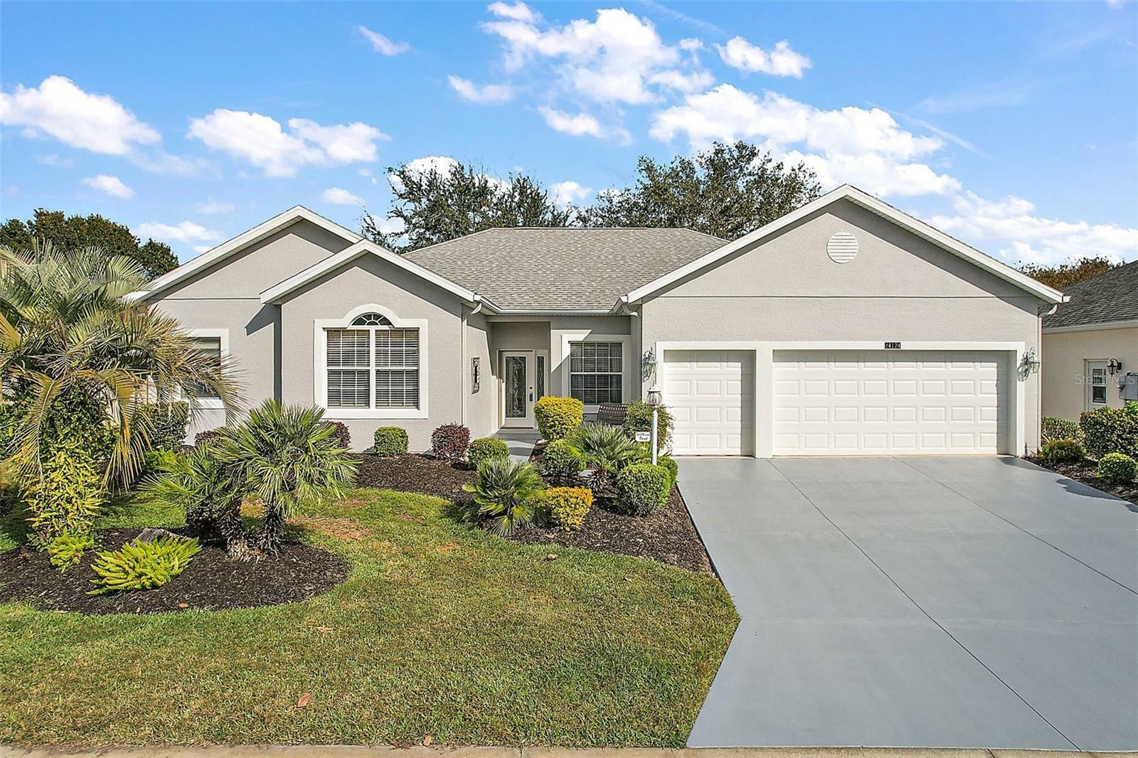 Property Photo: 24124 Robinwood Street FL 34748