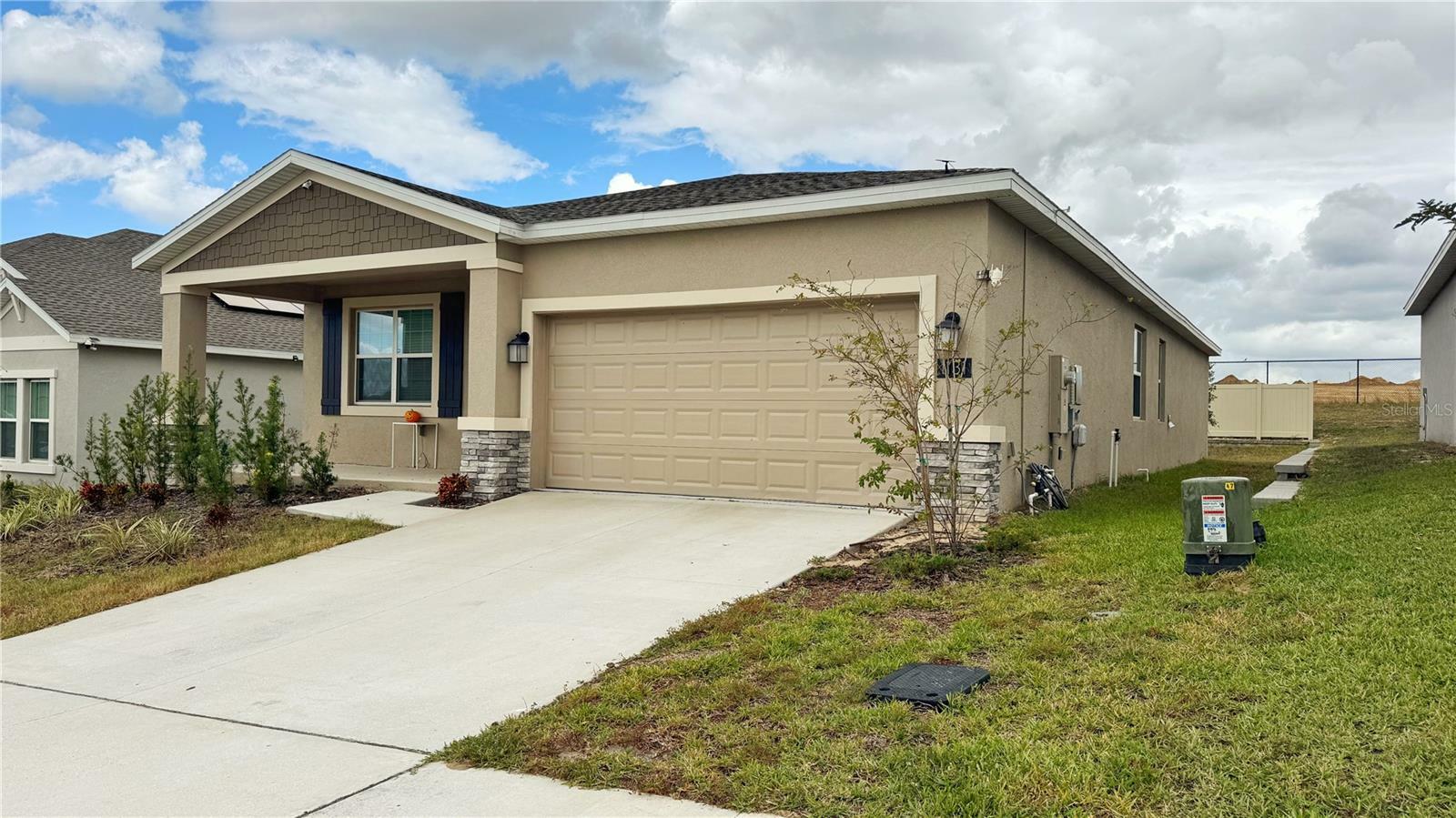 Property Photo:  1131 Pomelo Street  FL 33837 