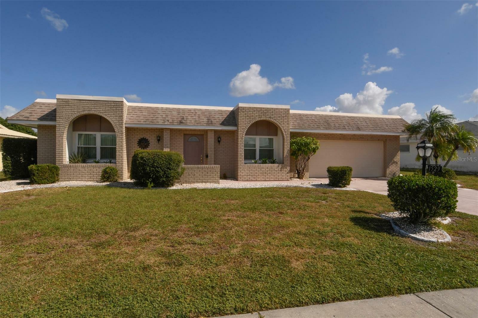 1529 Allegheny Drive  Sun City Center FL 33573 photo