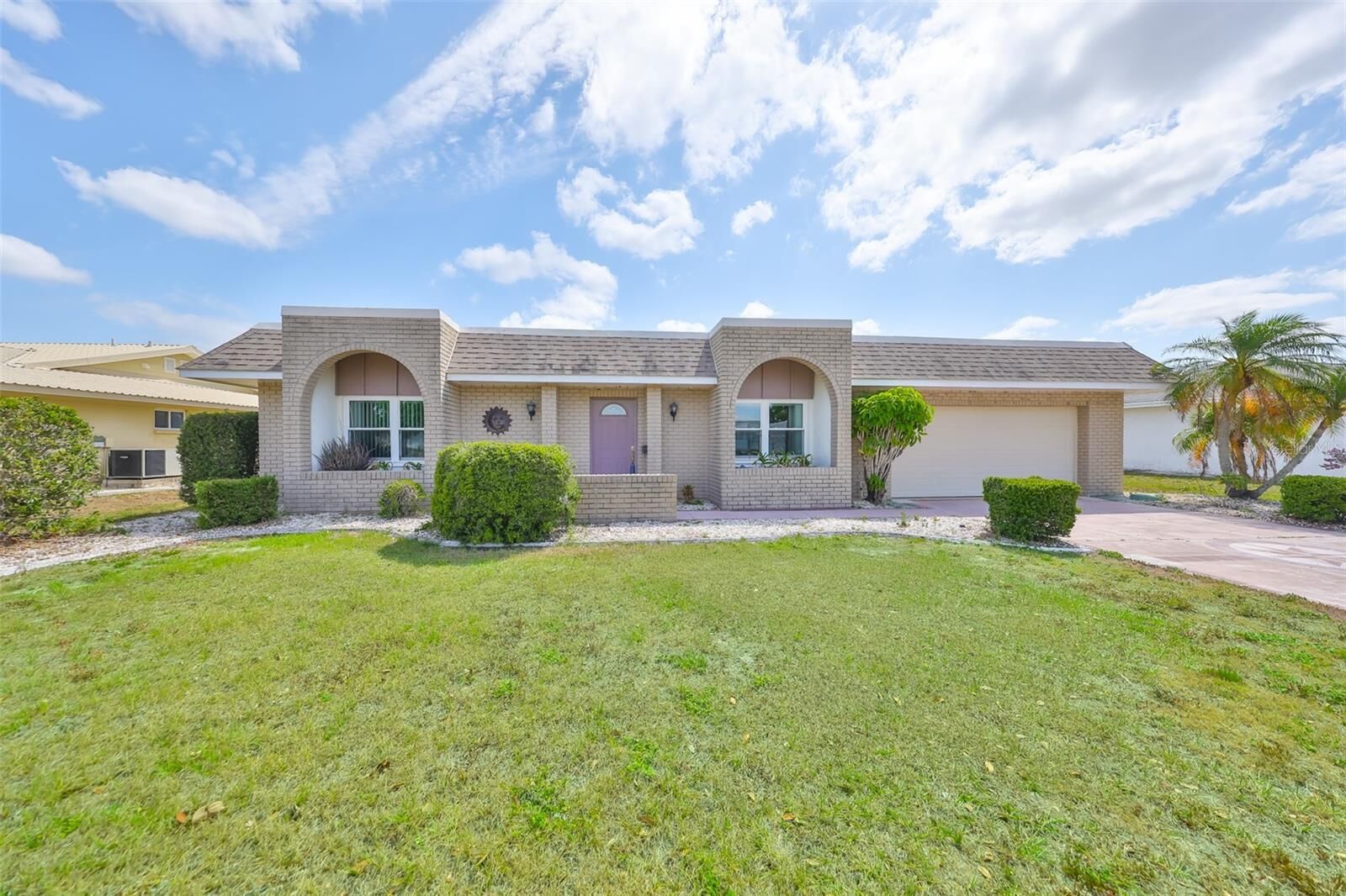 Property Photo:  1529 Allegheny Drive  FL 33573 