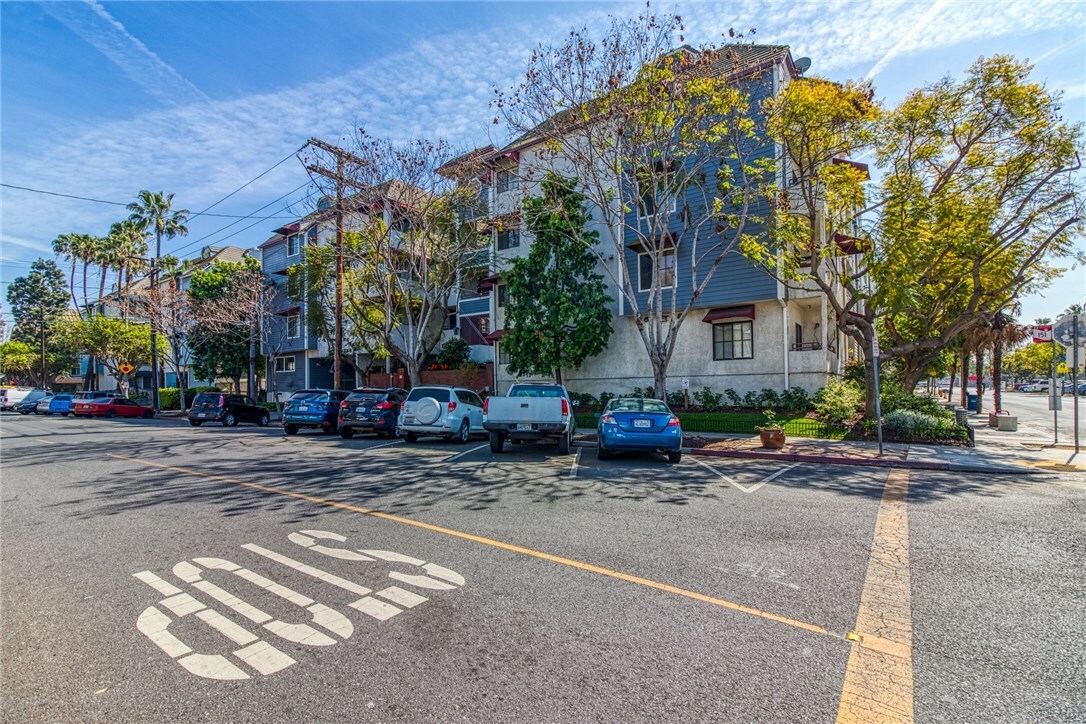 Property Photo:  730 W 4th Street 306  CA 90802 