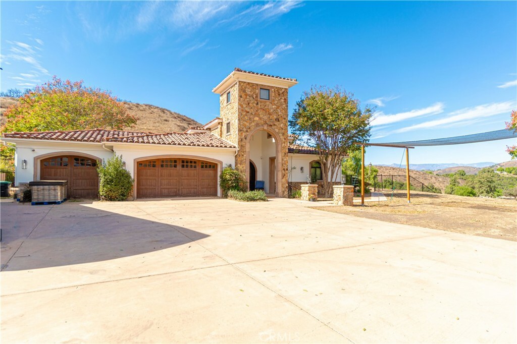 Property Photo: 2127 E Olsen Road CA 91360