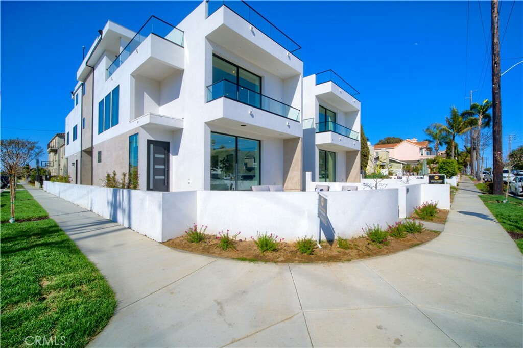 Property Photo: 201 Indianapolis Avenue CA 92648