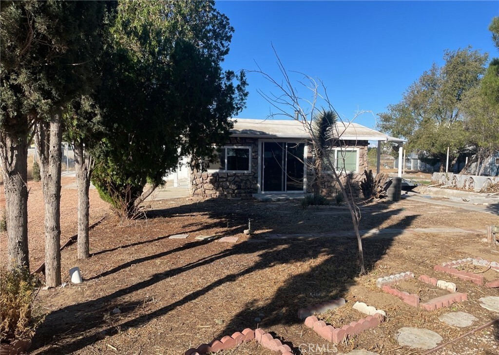 Property Photo:  40303 11th Street W  CA 93551 