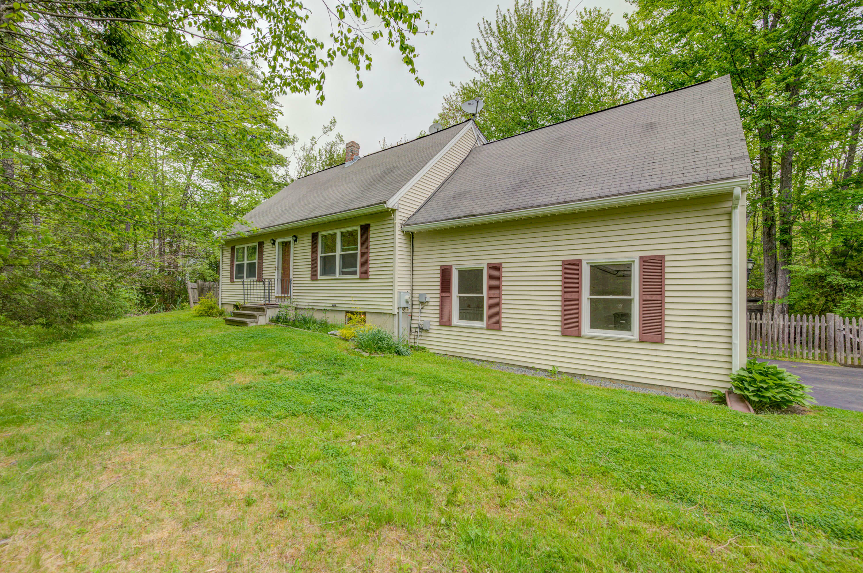 Property Photo:  157 Longwoods Road  ME 04105 