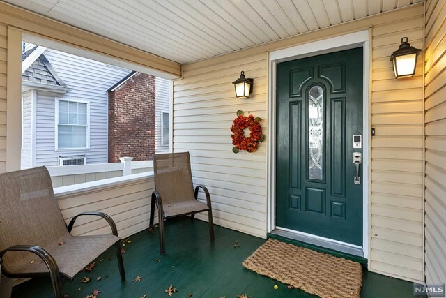 Property Photo:  170 Maplewood Avenue  NJ 07603 