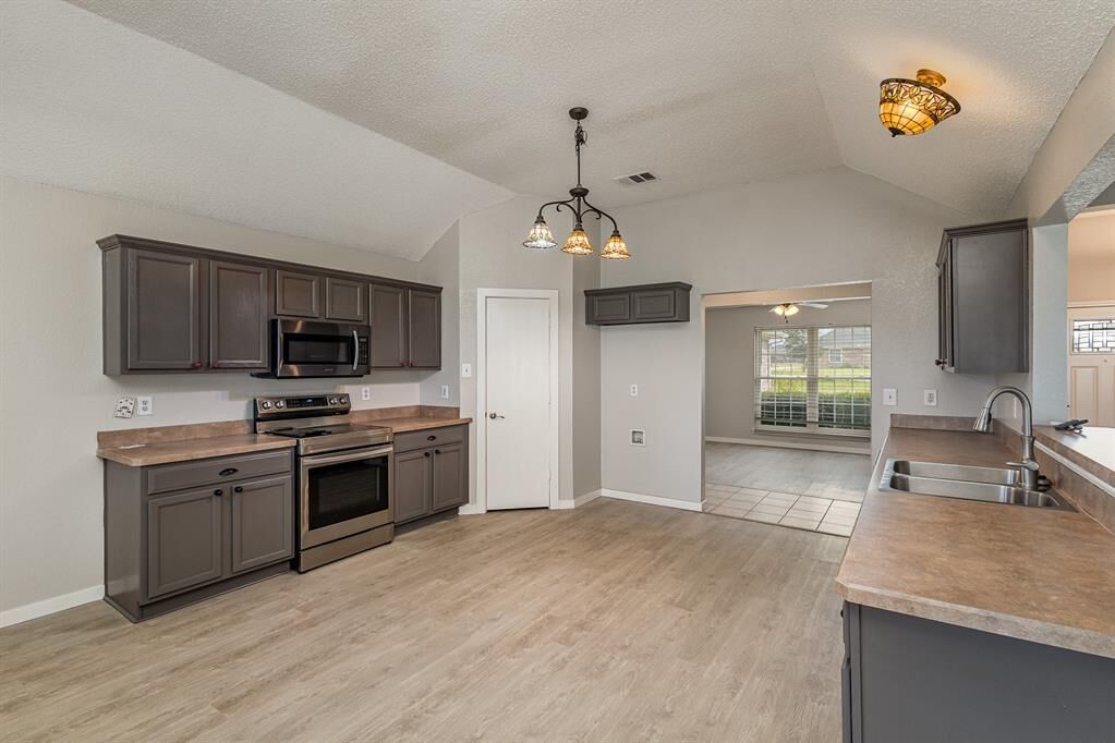 Property Photo:  10245 Linda Circle  TX 75126 