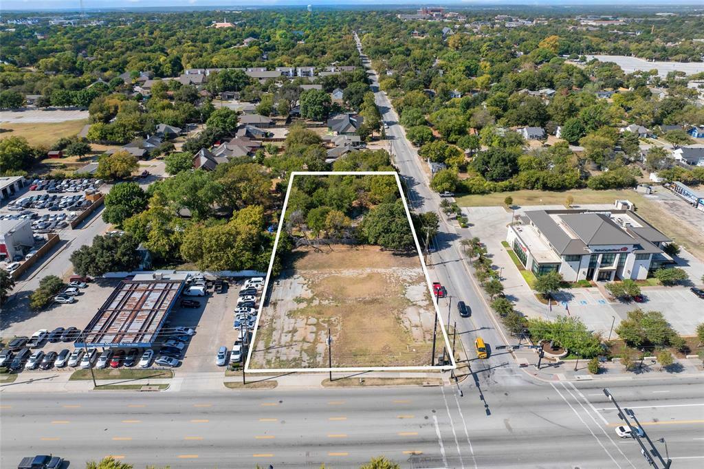 Property Photo:  706 E Rogers Street  TX 76011 