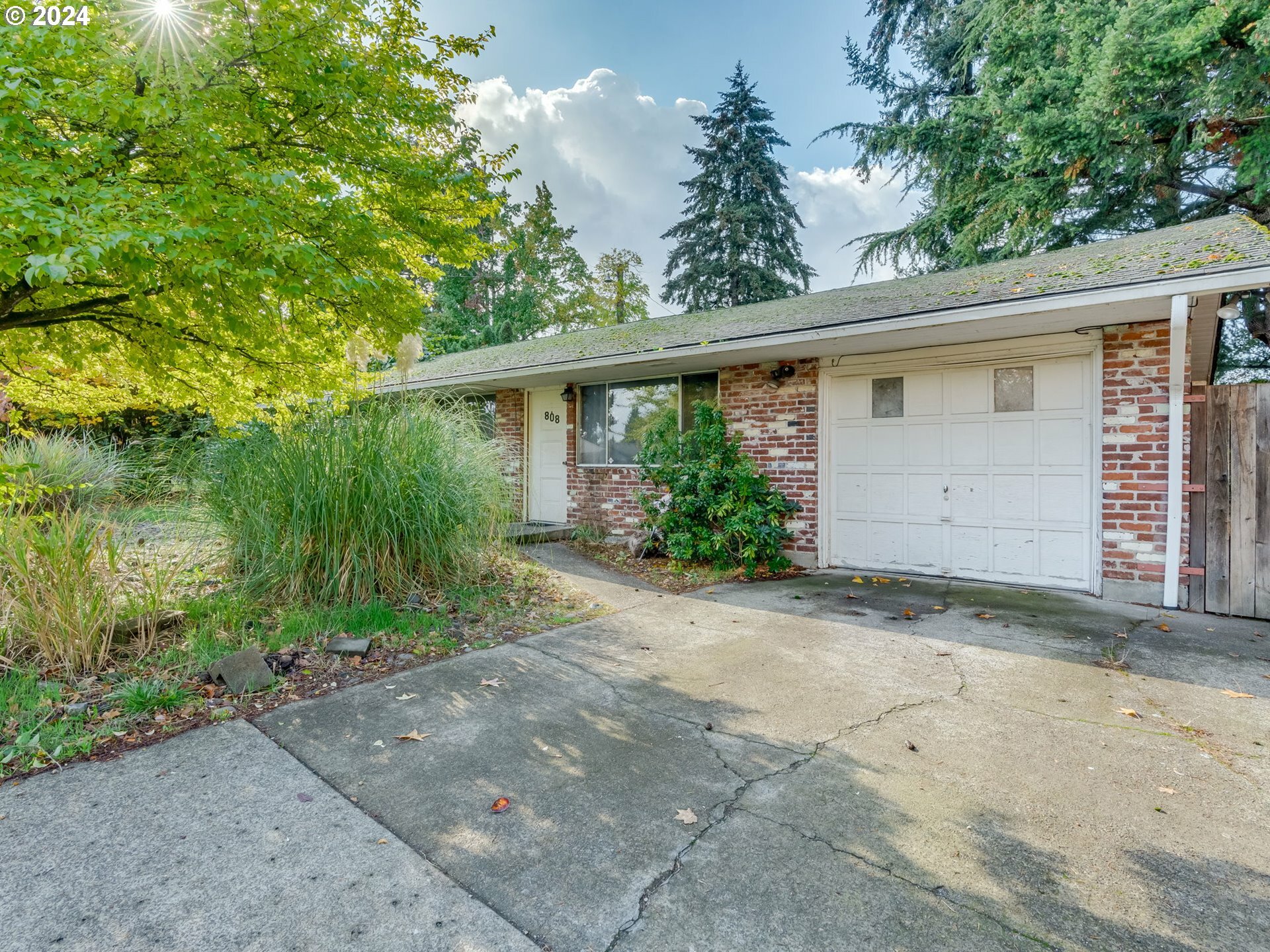 Property Photo:  808 NE 104th Ave  WA 98664 