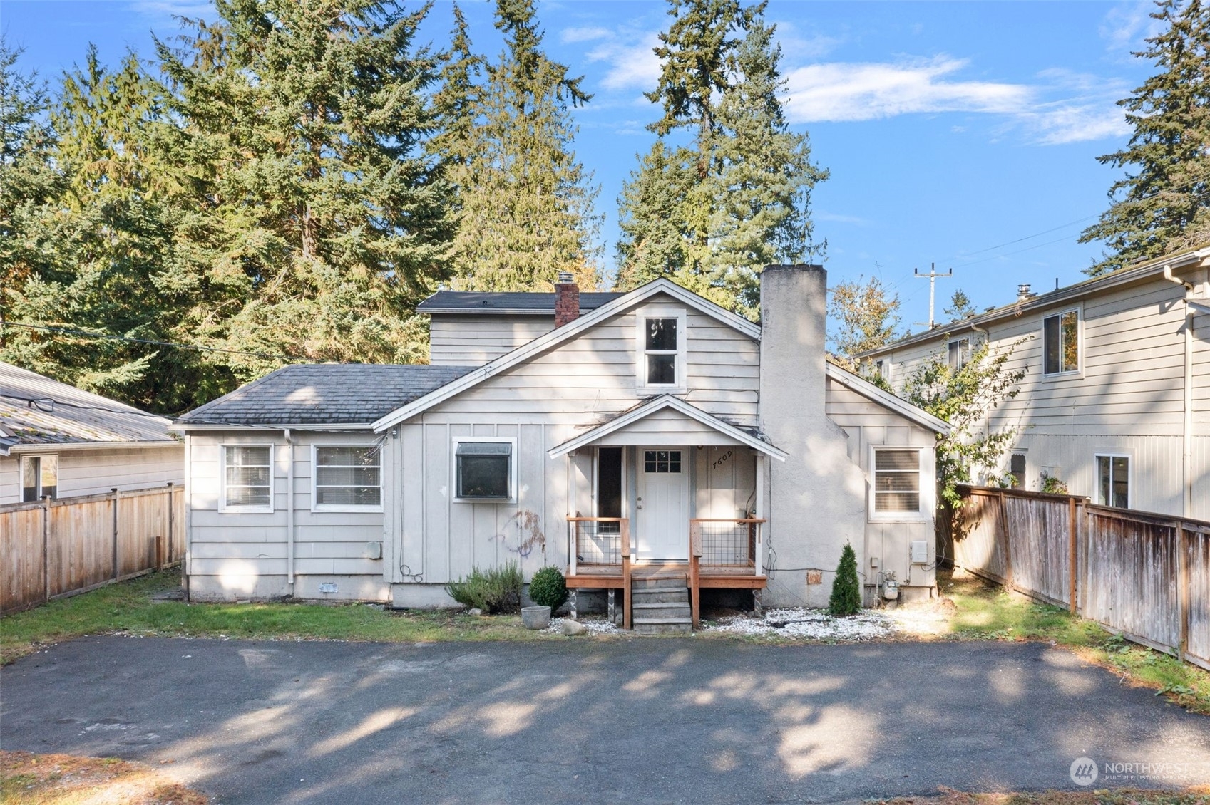 Property Photo:  7609 200th Street SW  WA 98026 