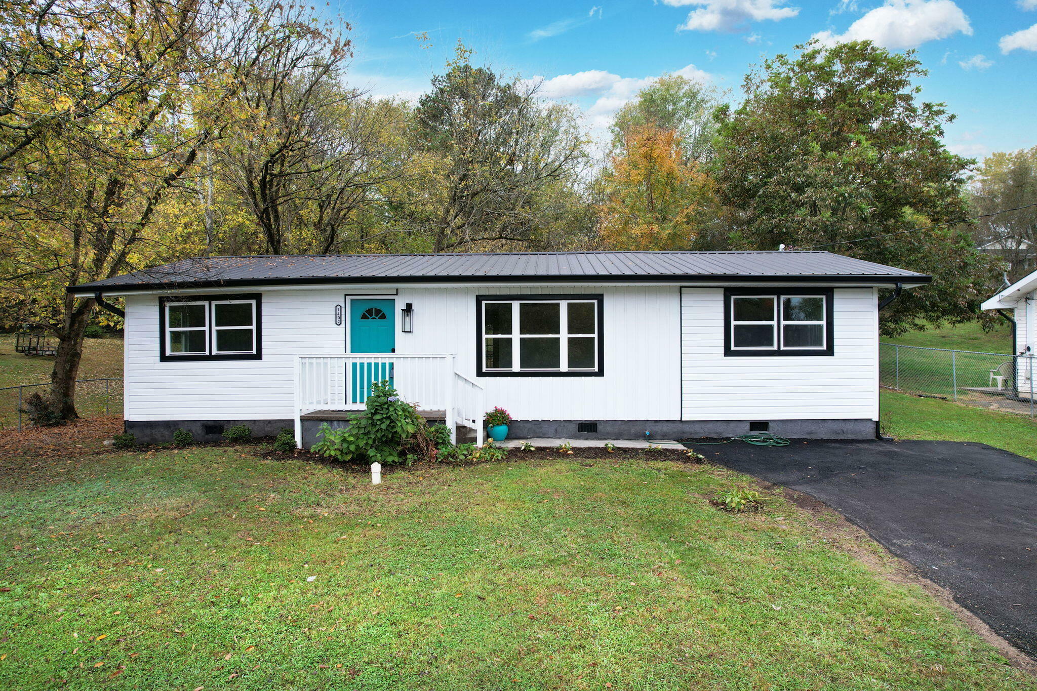 Property Photo:  1402 Spring Place Road SE  TN 37311 