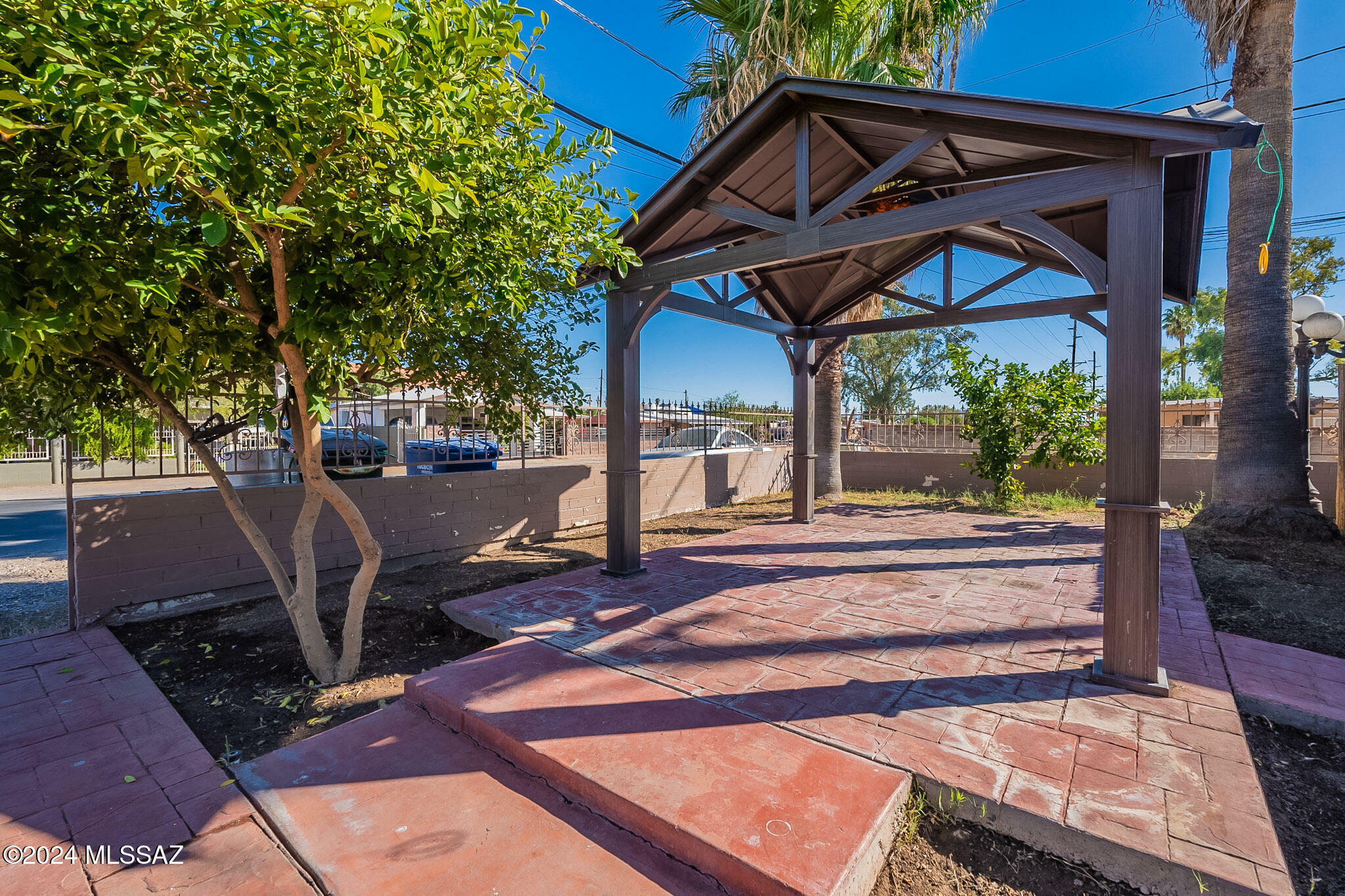 Property Photo:  2651 N 15th Avenue  AZ 85705 