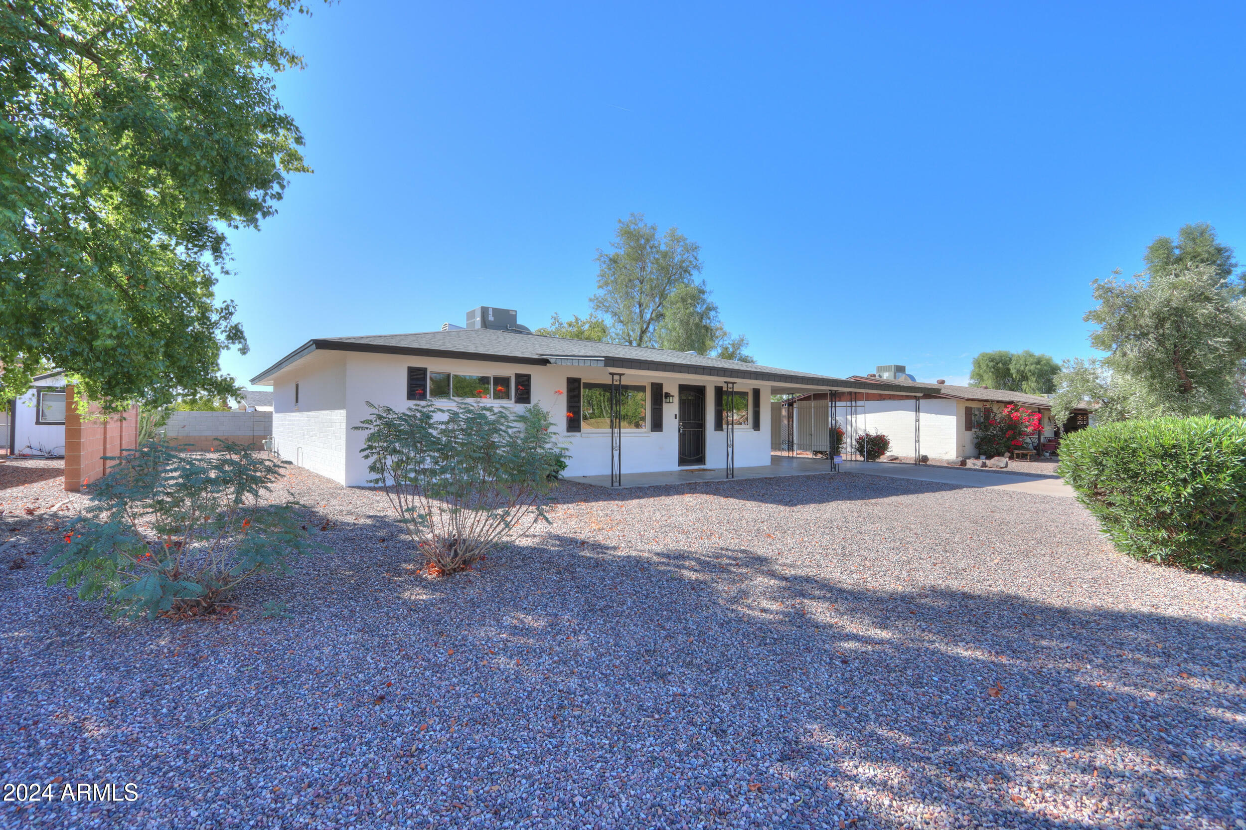 Property Photo: 5521 E Adobe Road AZ 85205