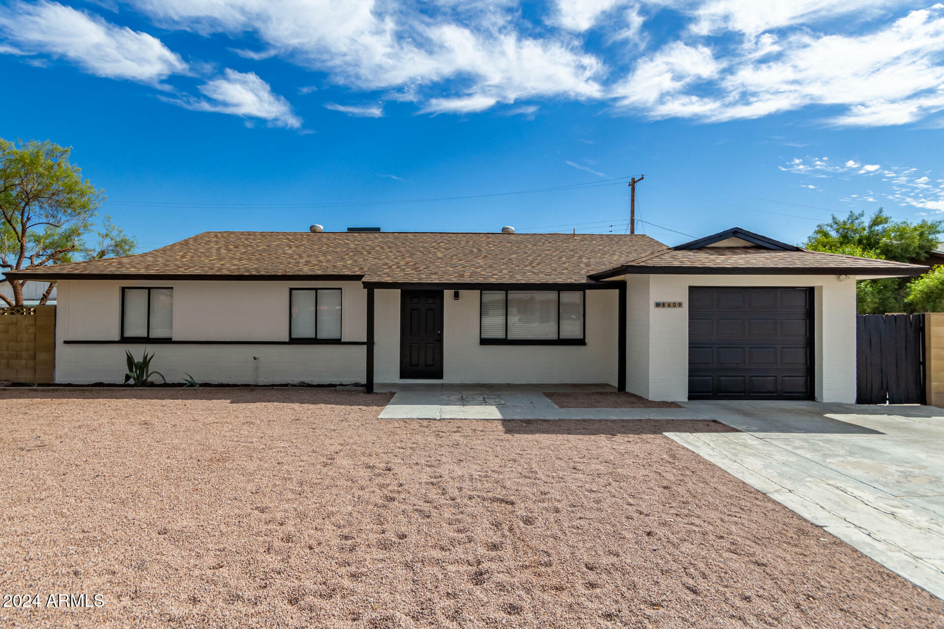 Property Photo:  8609 N 33rd Avenue  AZ 85051 